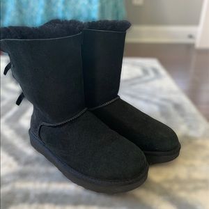 Black Ugg boots